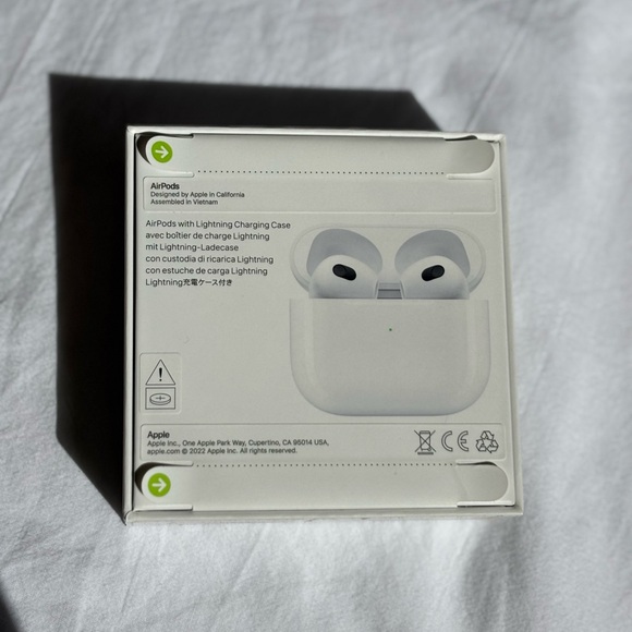 Apple AirPods with Lightning Case - White Brand New Never opened